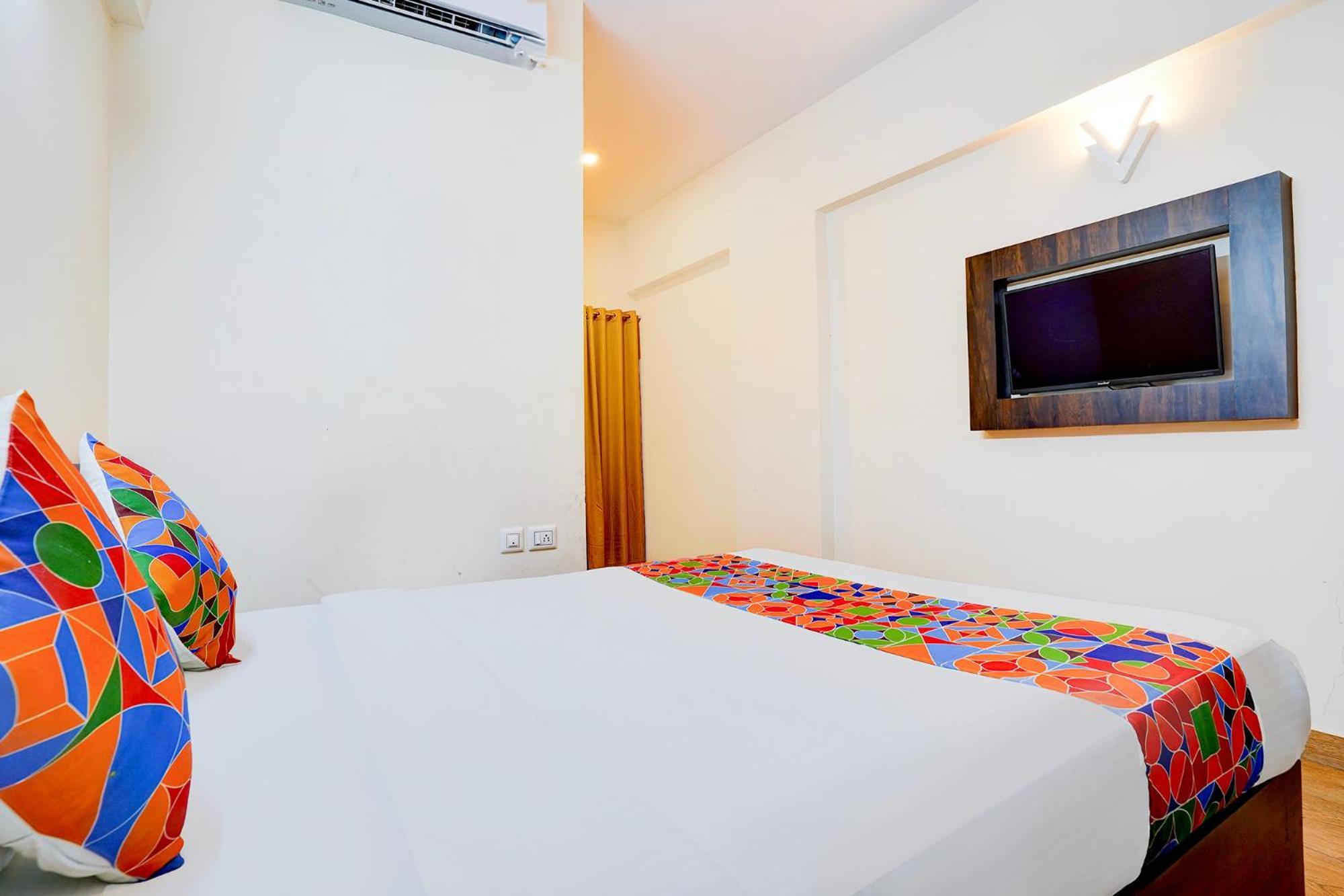 FabHotel GRK Comforts Bangalore Eksteriør bilde